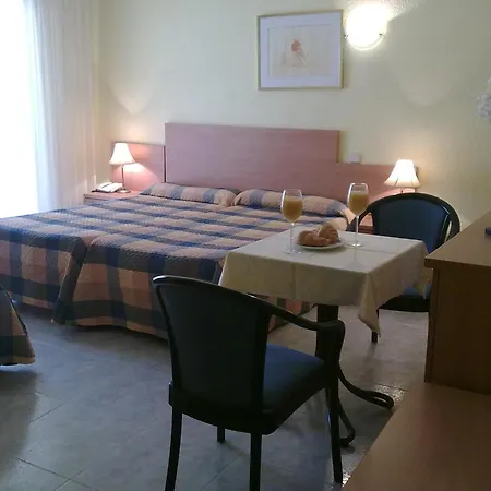 Felipe Ii Hotel 2*