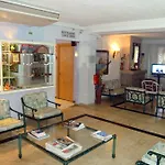 מלון Felipe Ii 2*